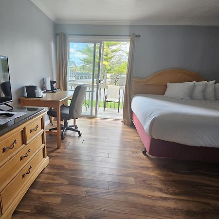 Captain'S Inn And Suites Alexandria Bay Ngoại thất bức ảnh