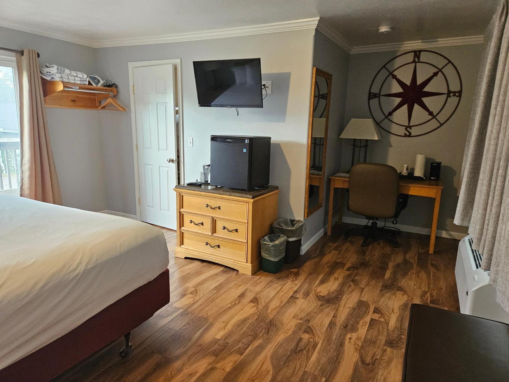 Captain'S Inn And Suites Alexandria Bay Ngoại thất bức ảnh