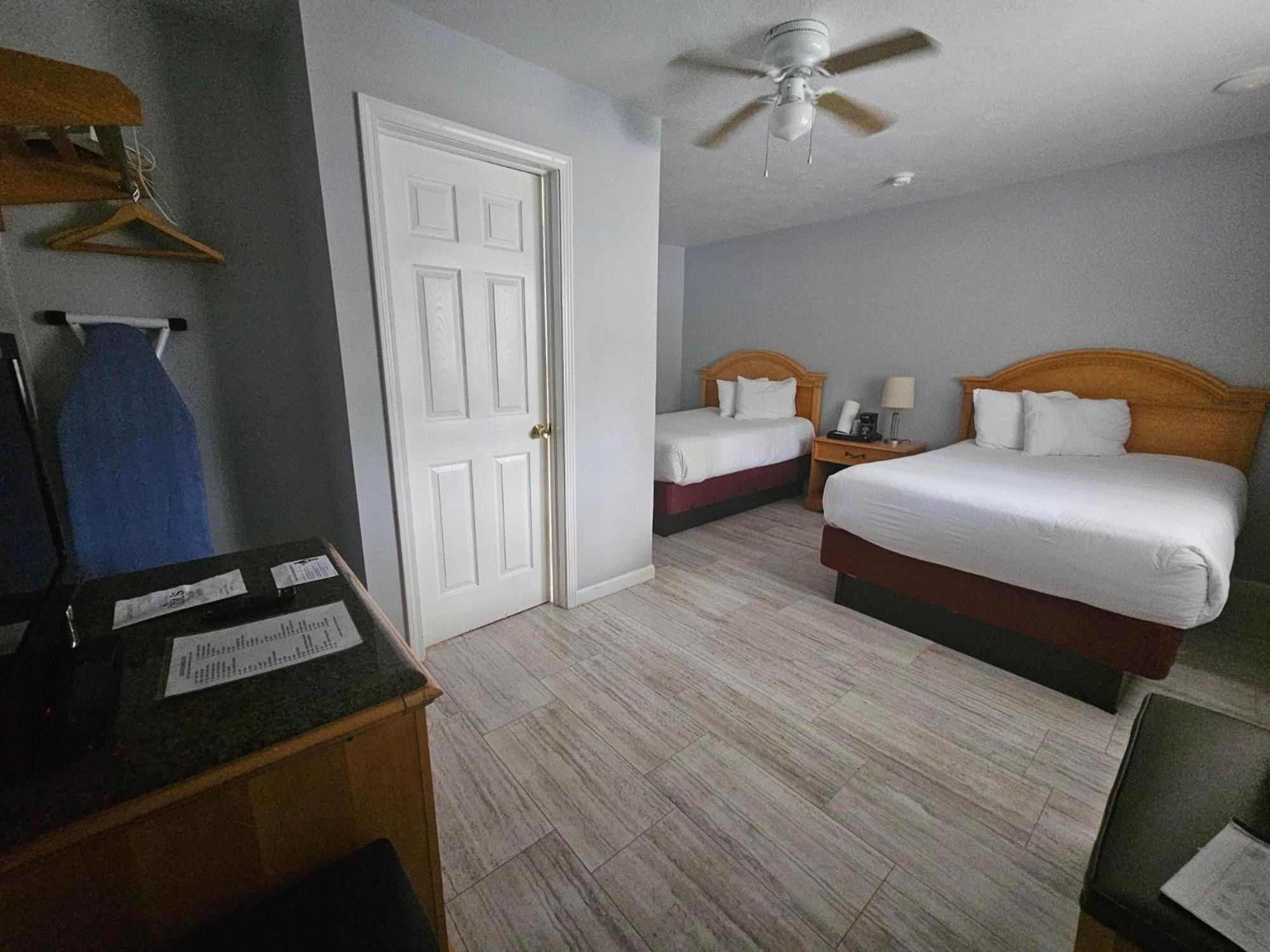 Captain'S Inn And Suites Alexandria Bay Ngoại thất bức ảnh