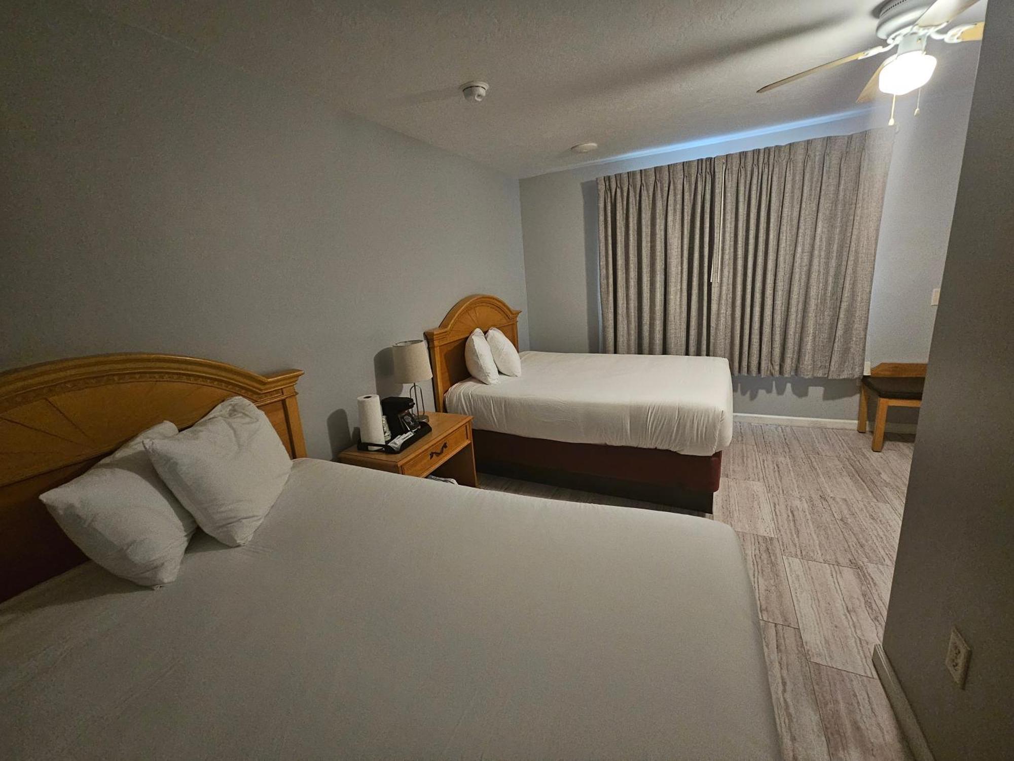 Captain'S Inn And Suites Alexandria Bay Ngoại thất bức ảnh