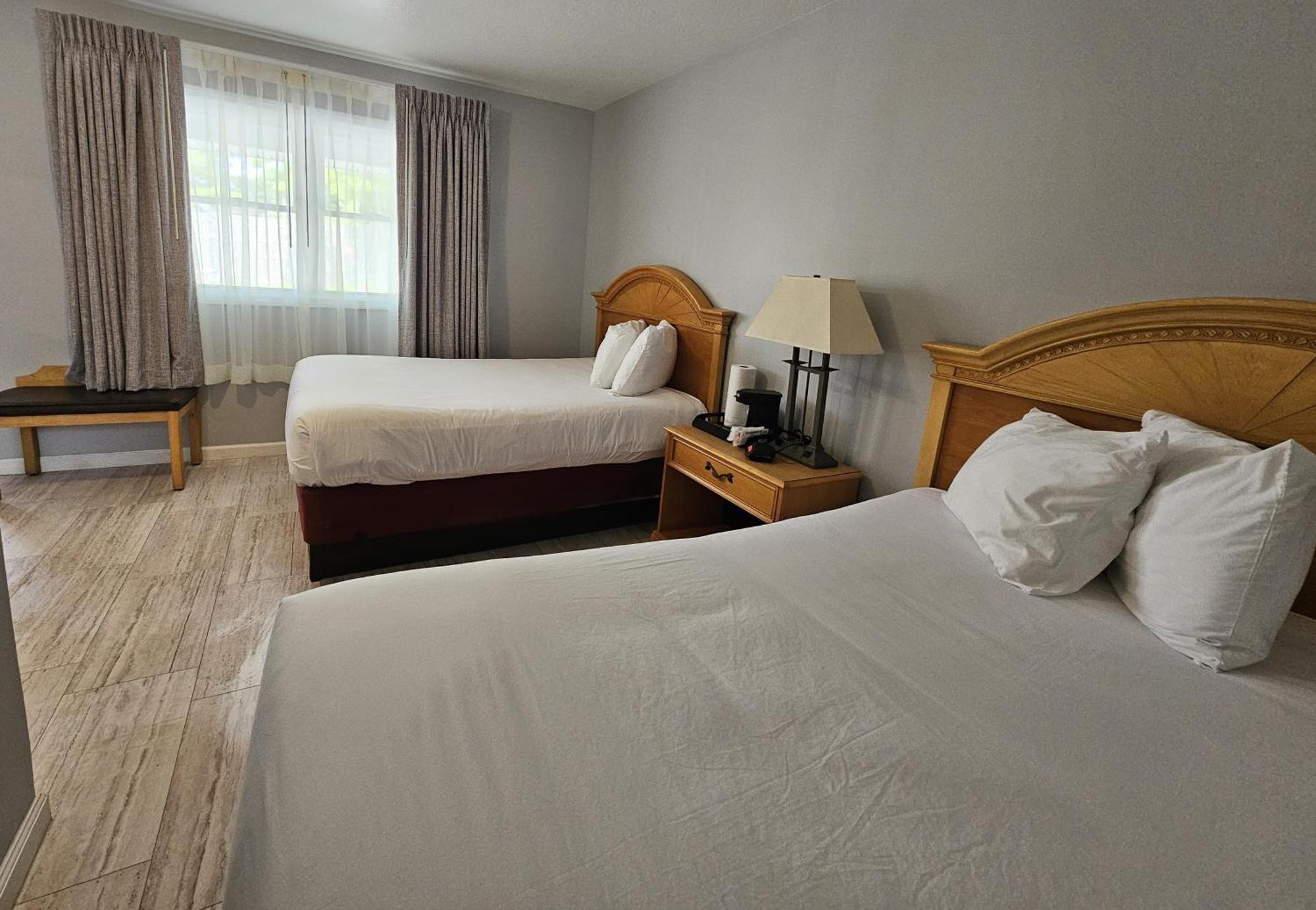 Captain'S Inn And Suites Alexandria Bay Ngoại thất bức ảnh